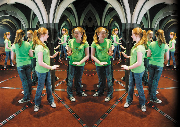 Ripley's Marvelous Mirror Maze
